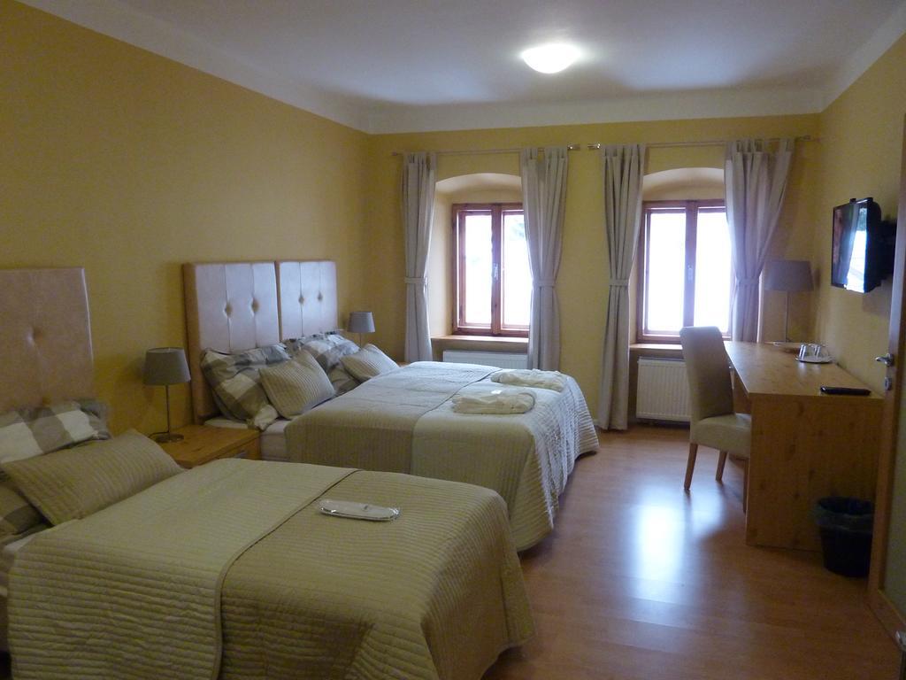 Apartments And Suites Kremnica Værelse billede
