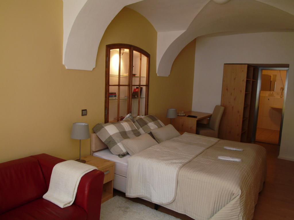 Apartments And Suites Kremnica Værelse billede